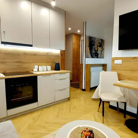 Charlotka Park Apartament *