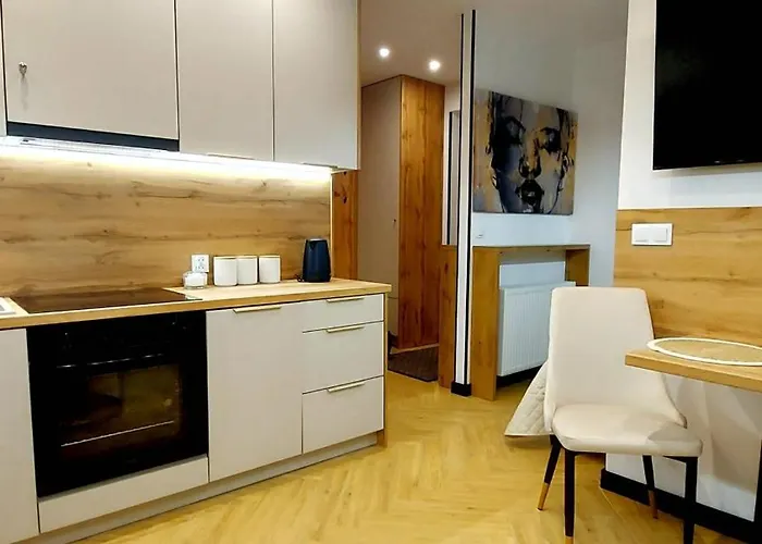 Charlotka Park Apartment *